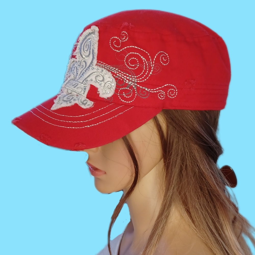 Red Fluer de lis adjustable embroidered hat. - Picture 5 of 7